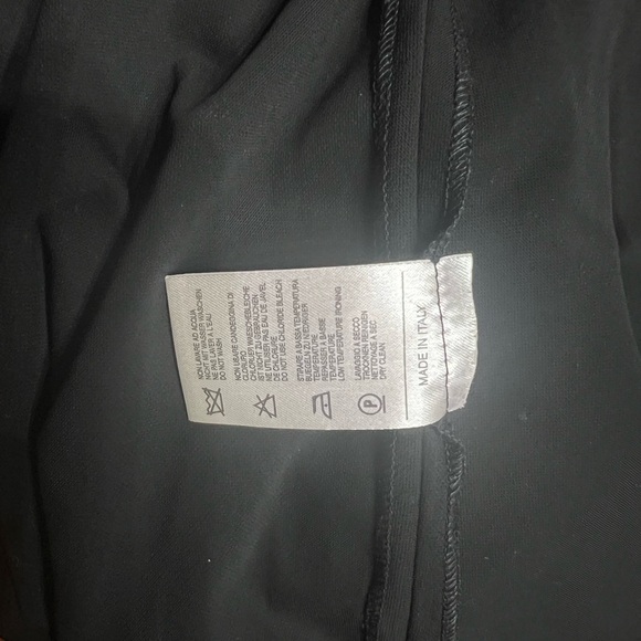 Classic Black Dress by Anna Molinari Sz M, I 48

Argentine tango inspired - Picture 13 of 17